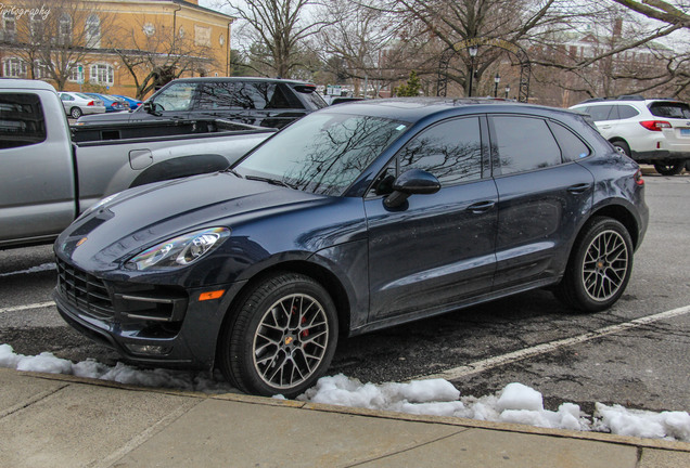 Porsche 95B Macan Turbo