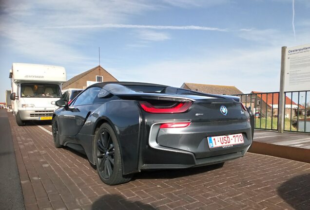 BMW i8 Roadster