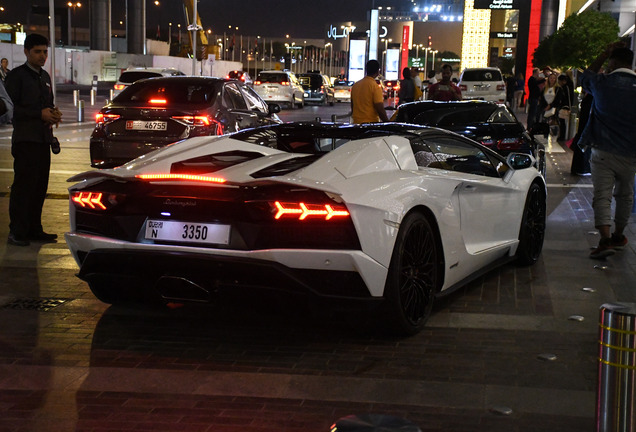 Lamborghini Aventador S LP740-4 Roadster