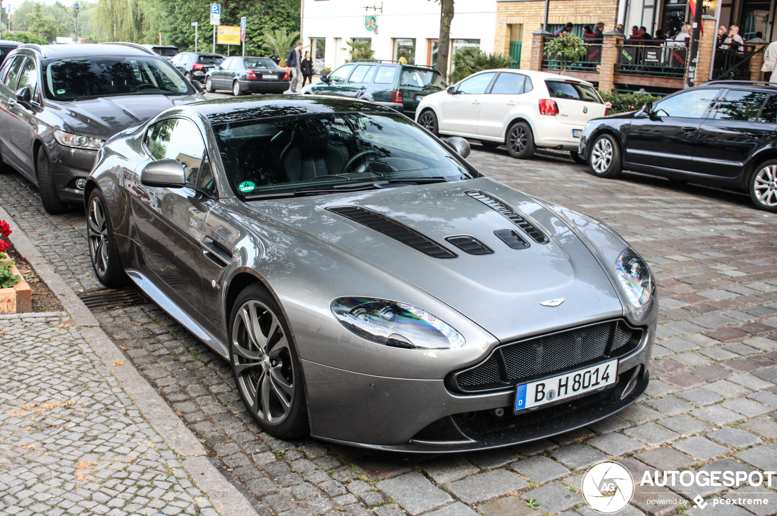 Aston Martin V12 Vantage S