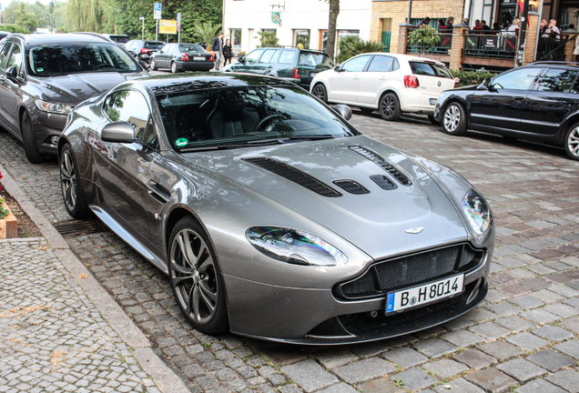 Aston Martin V12 Vantage S