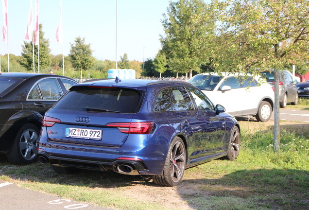 Audi RS4 Avant B9