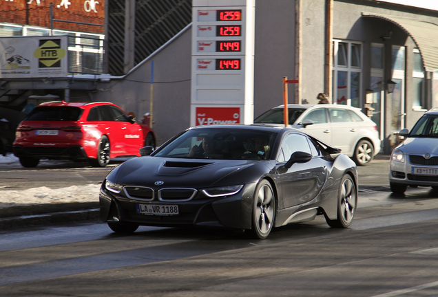 BMW i8