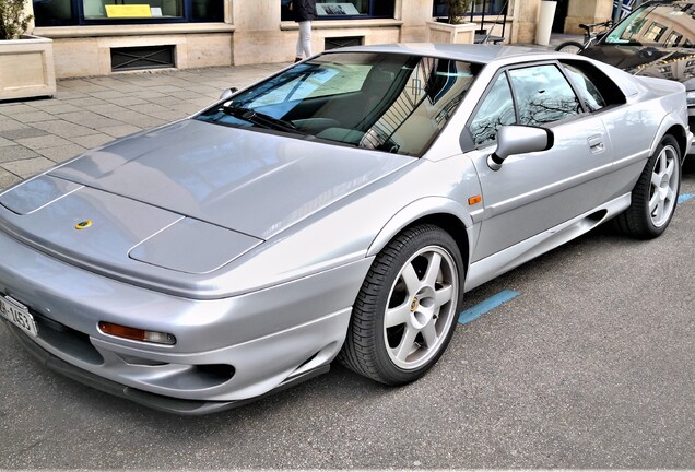 Lotus Esprit V8 GT