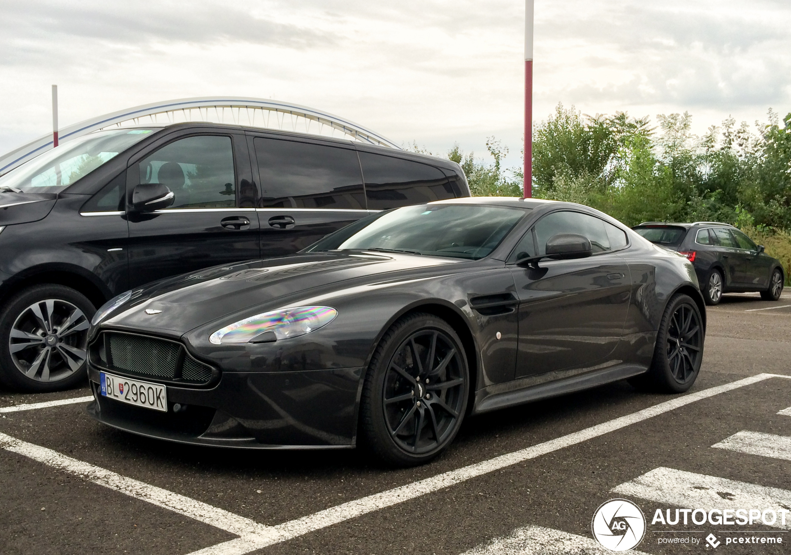 Aston Martin V12 Vantage S