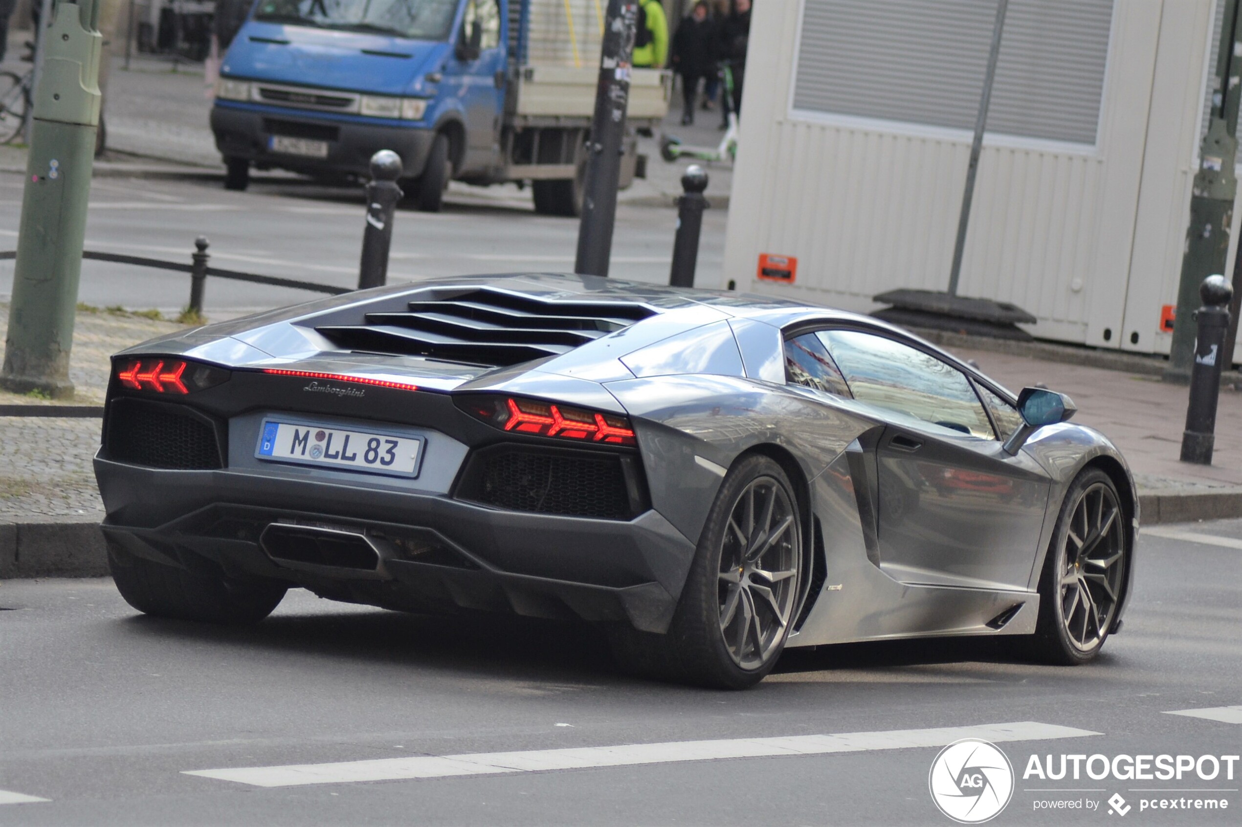 Lamborghini Aventador LP700-4