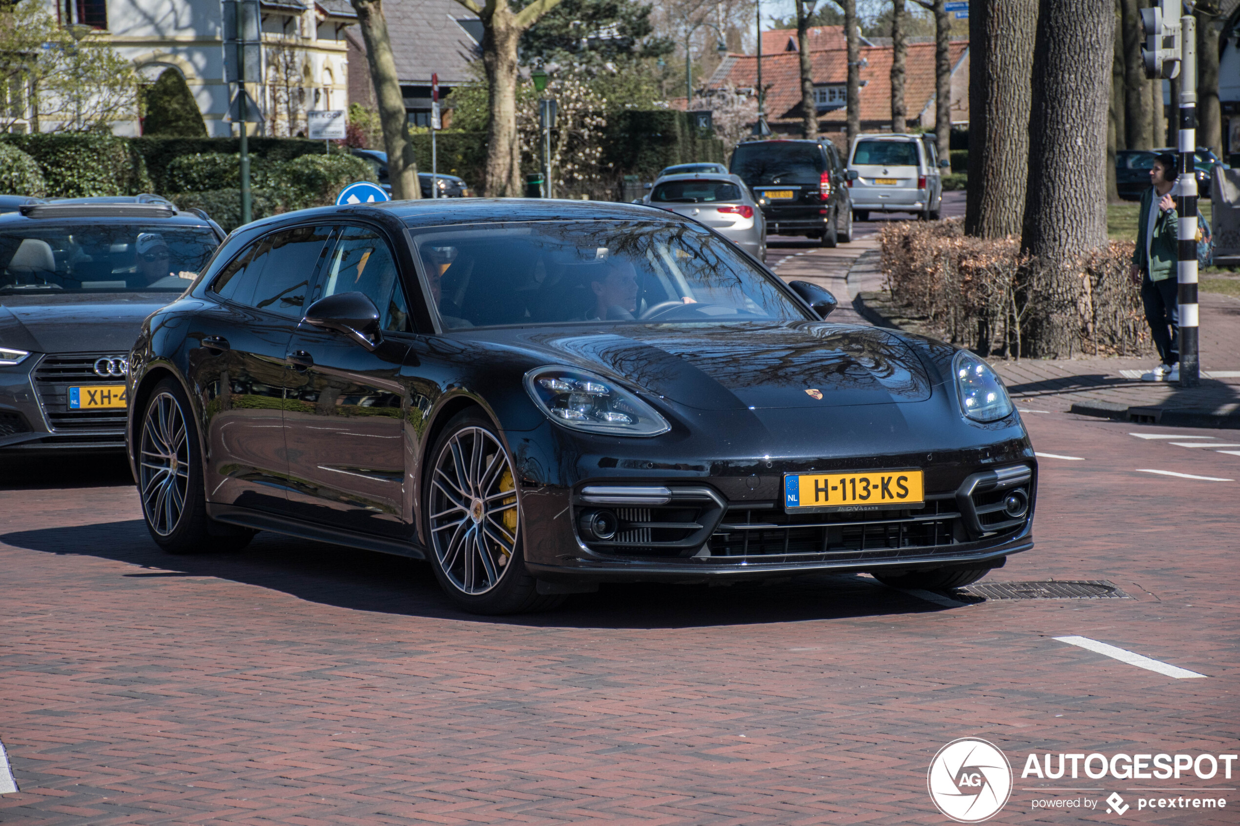 Porsche 971 Panamera GTS Sport Turismo