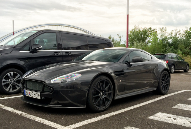 Aston Martin V12 Vantage S