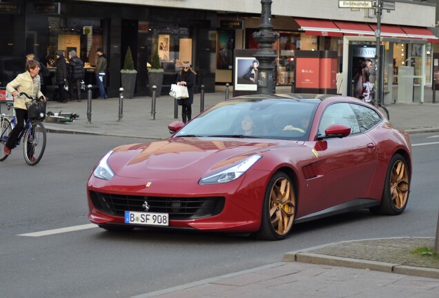 Ferrari GTC4Lusso T