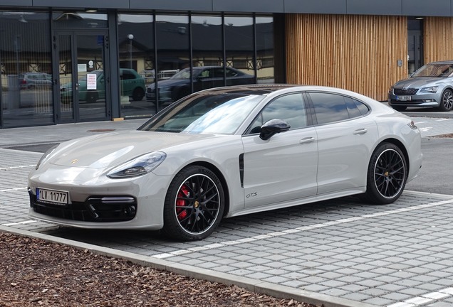 Porsche 971 Panamera GTS MkI