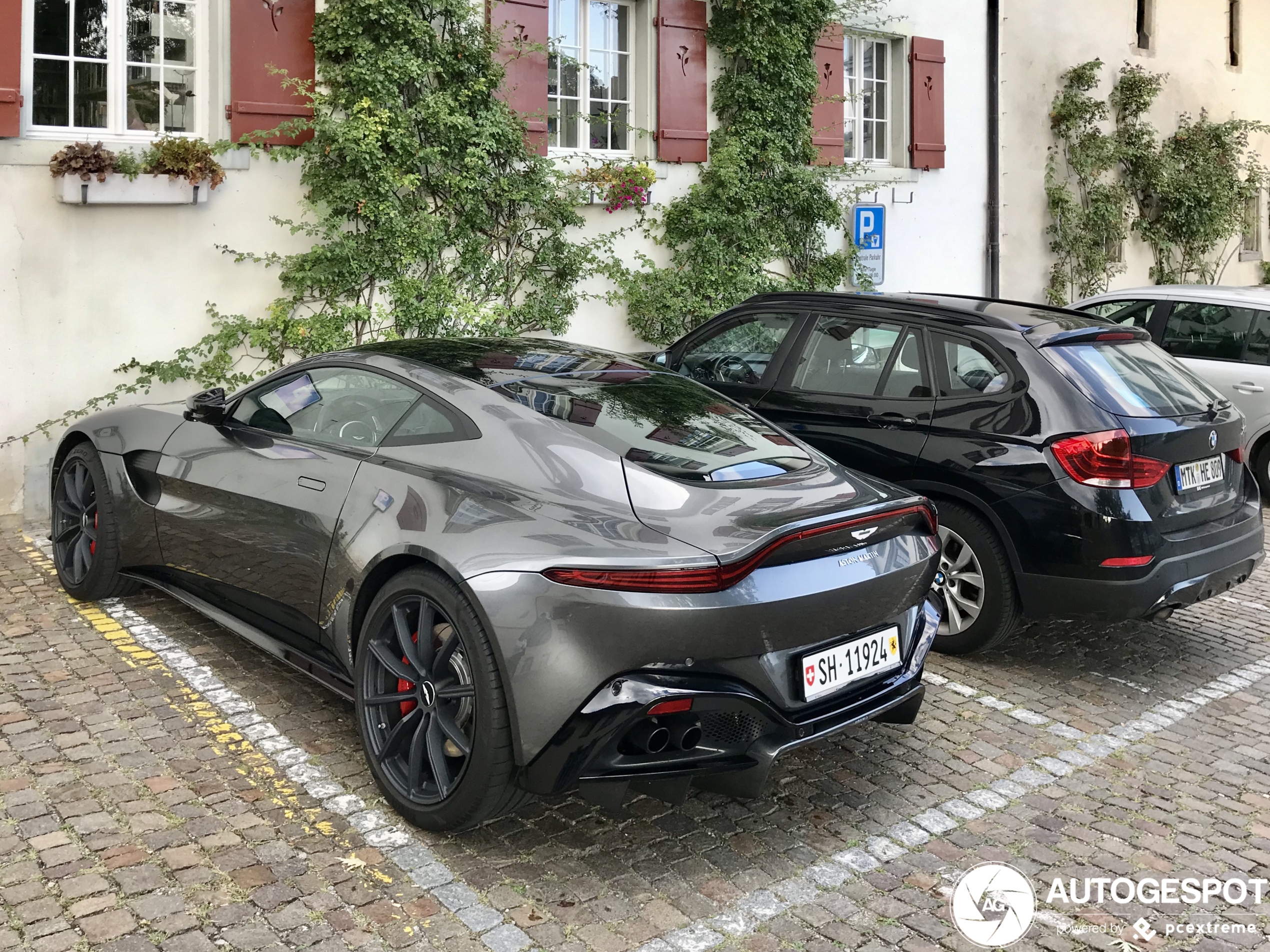 Aston Martin V8 Vantage 2018