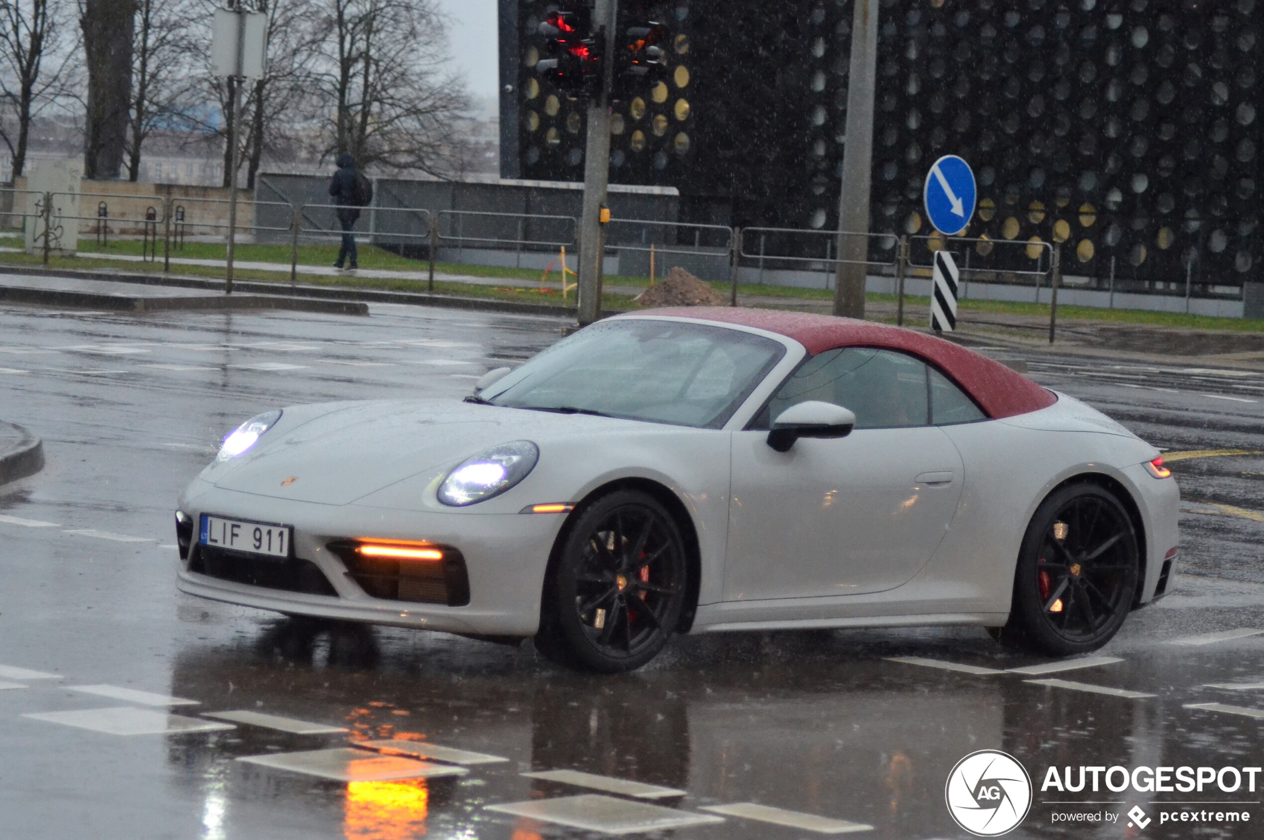 Porsche 992 Carrera 4S Cabriolet