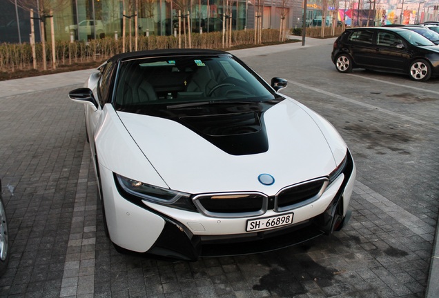 BMW i8 Roadster