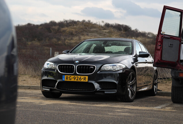 BMW M5 F10 2011