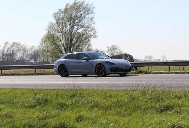 Porsche 971 Panamera GTS Sport Turismo