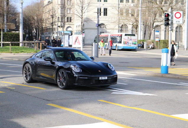 Porsche 992 Carrera 4S