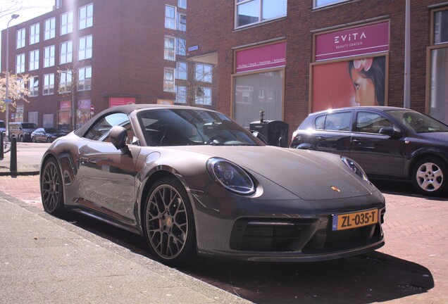 Porsche 992 Carrera 4S Cabriolet