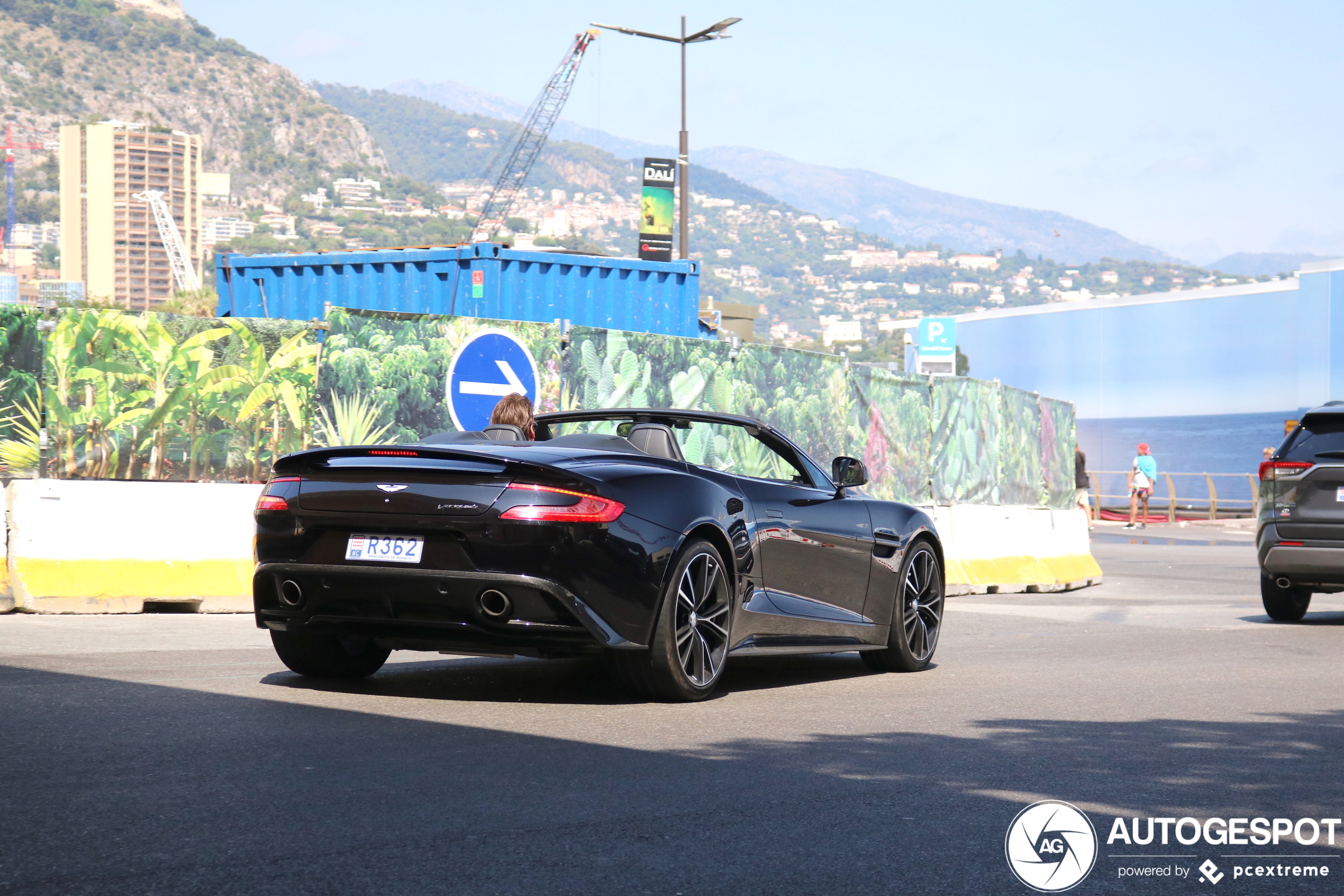 Aston Martin Vanquish Volante