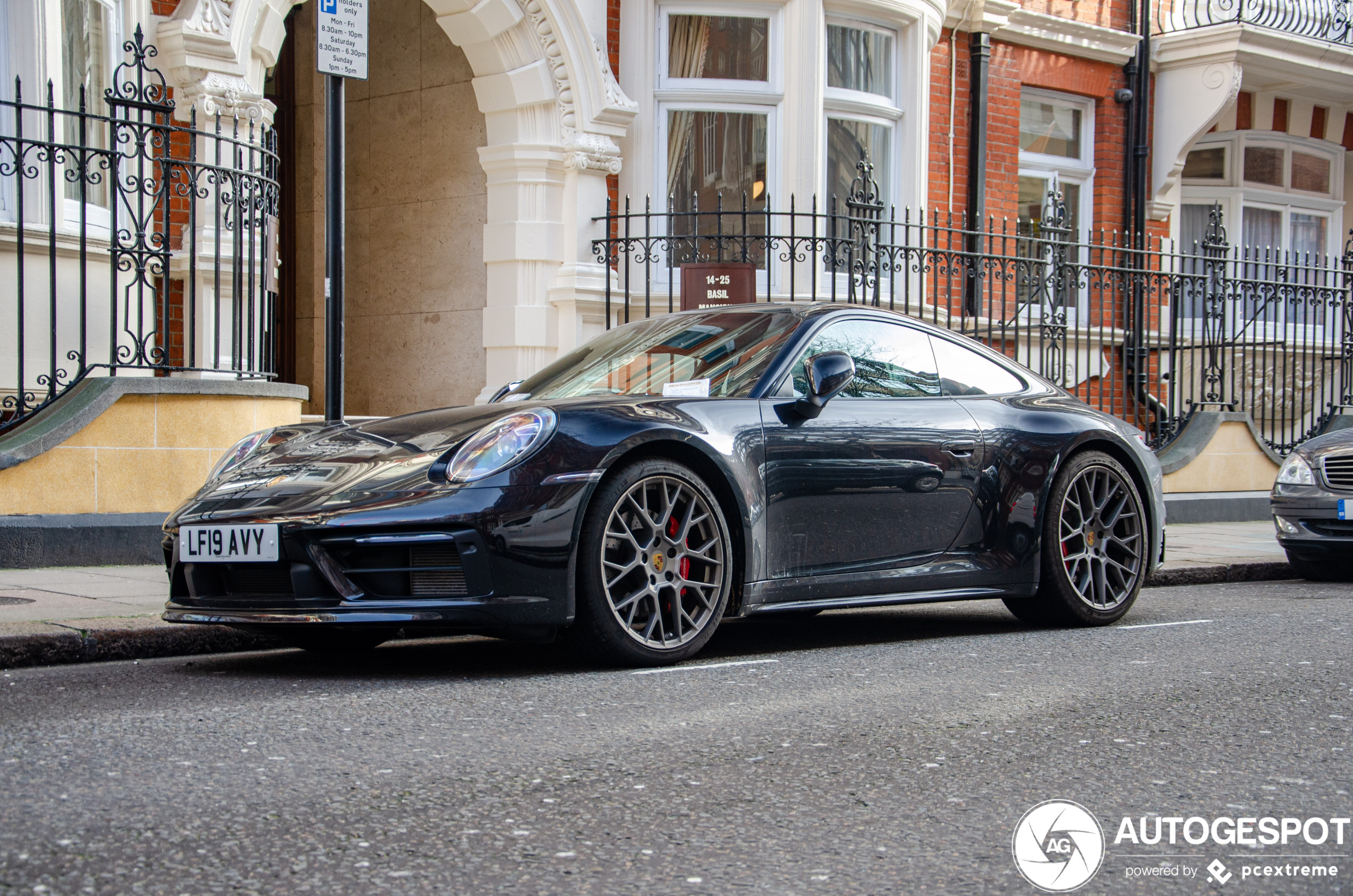 Porsche 992 Carrera 4S