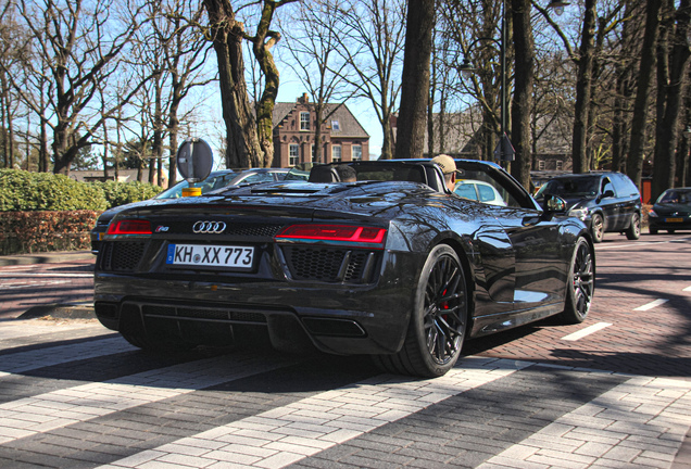 Audi R8 V10 Spyder 2016