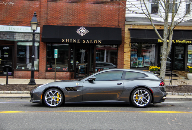 Ferrari GTC4Lusso T