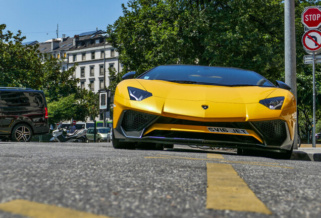 Lamborghini Aventador LP750-4 SuperVeloce Roadster