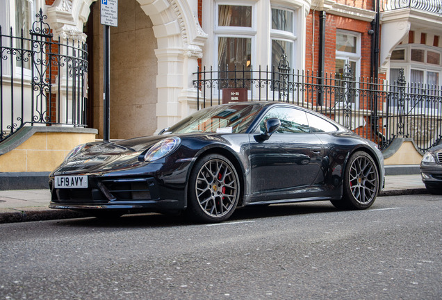 Porsche 992 Carrera 4S