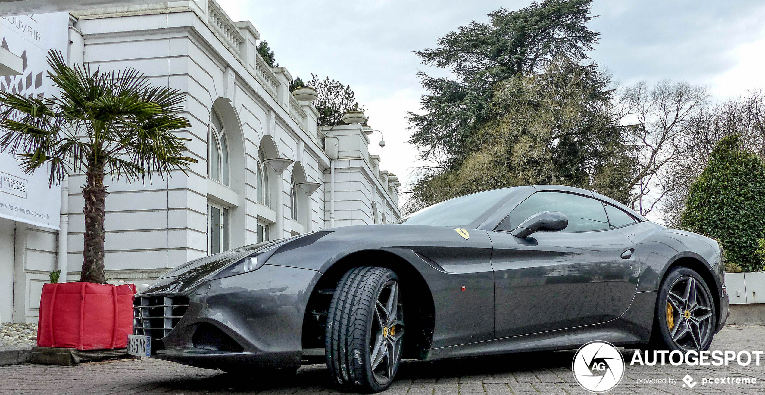 Ferrari California T