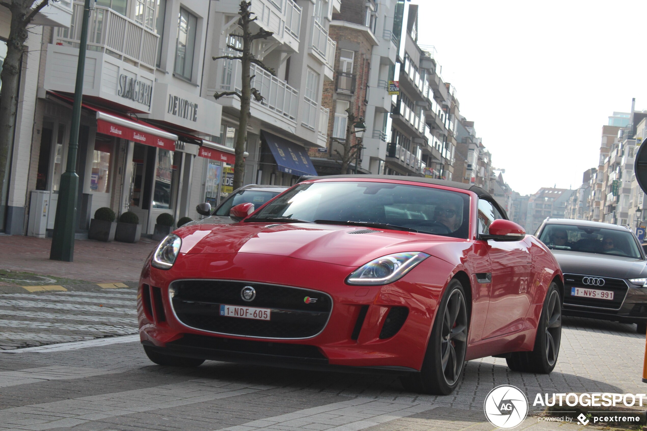 Jaguar F-TYPE S Convertible