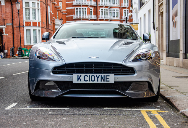 Aston Martin Vanquish 2013