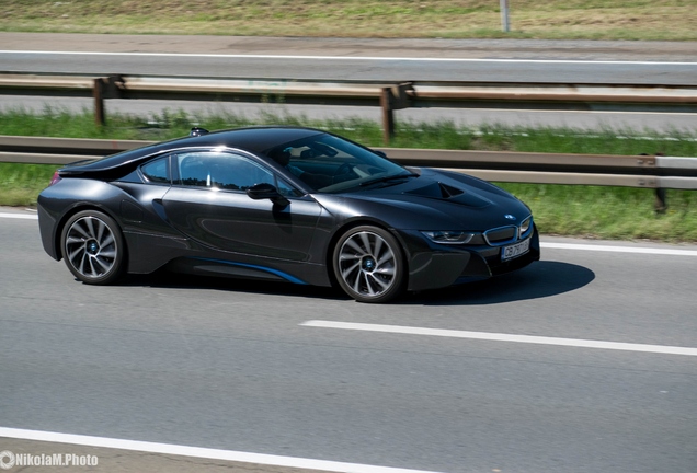 BMW i8