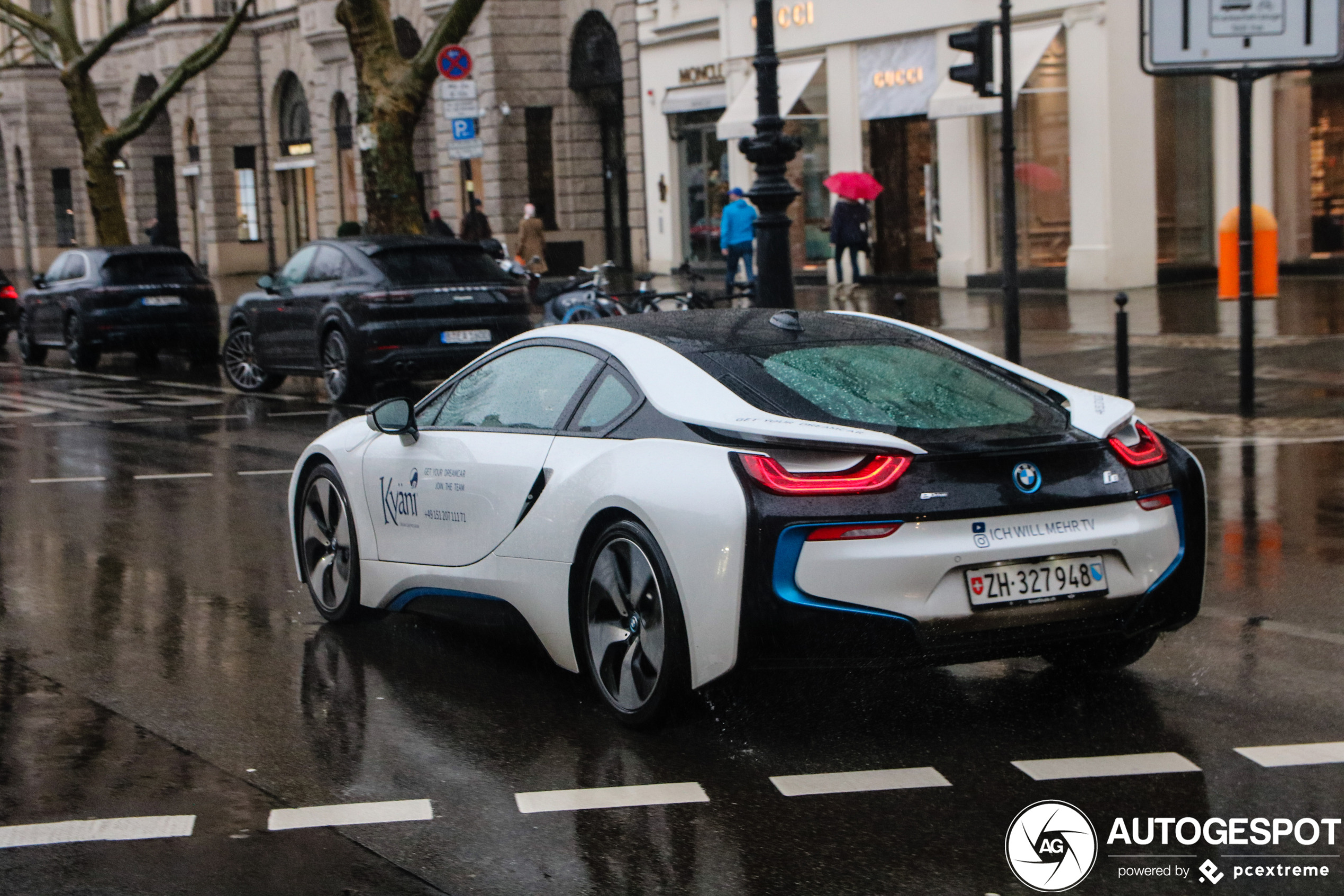 BMW i8