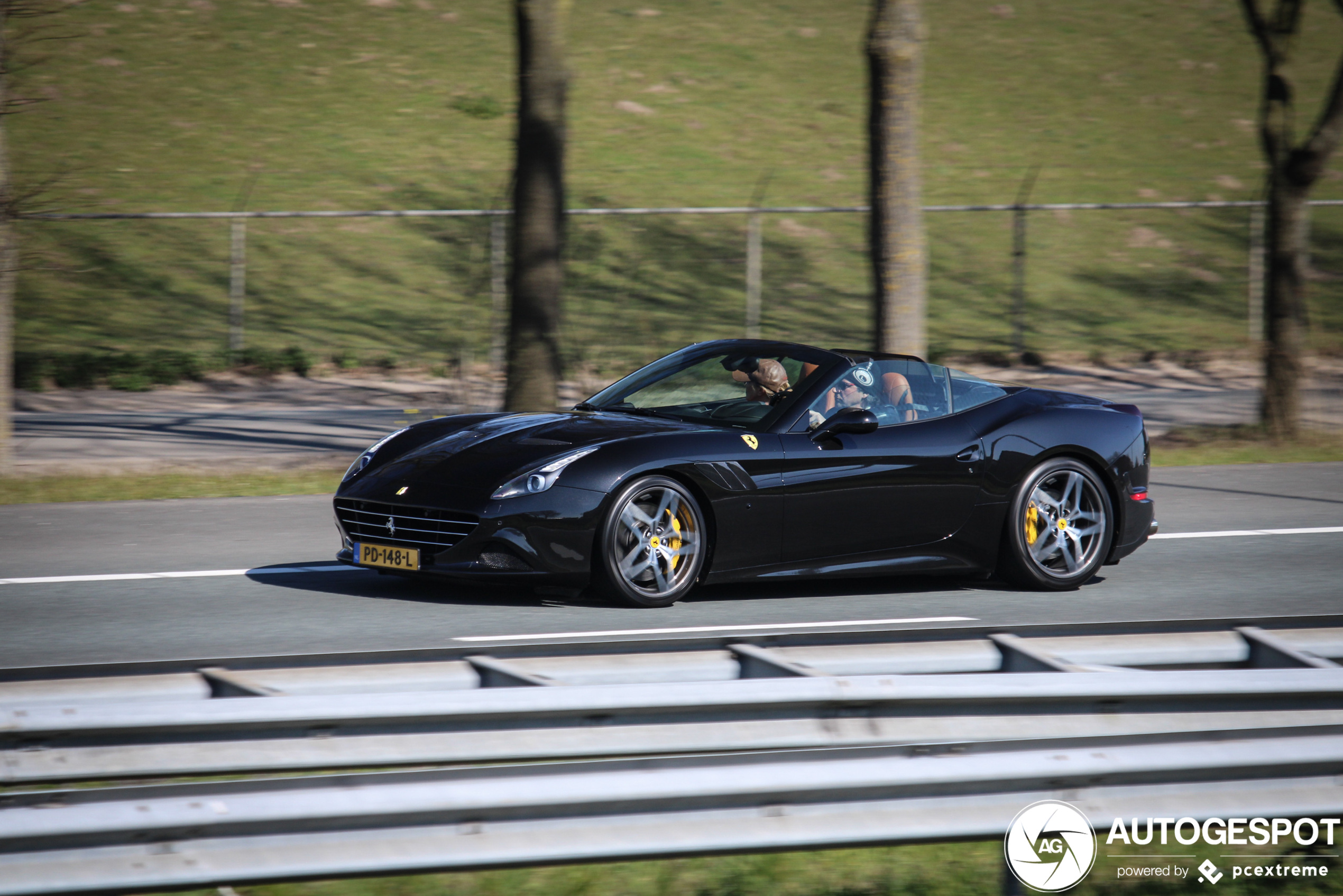 Ferrari California T