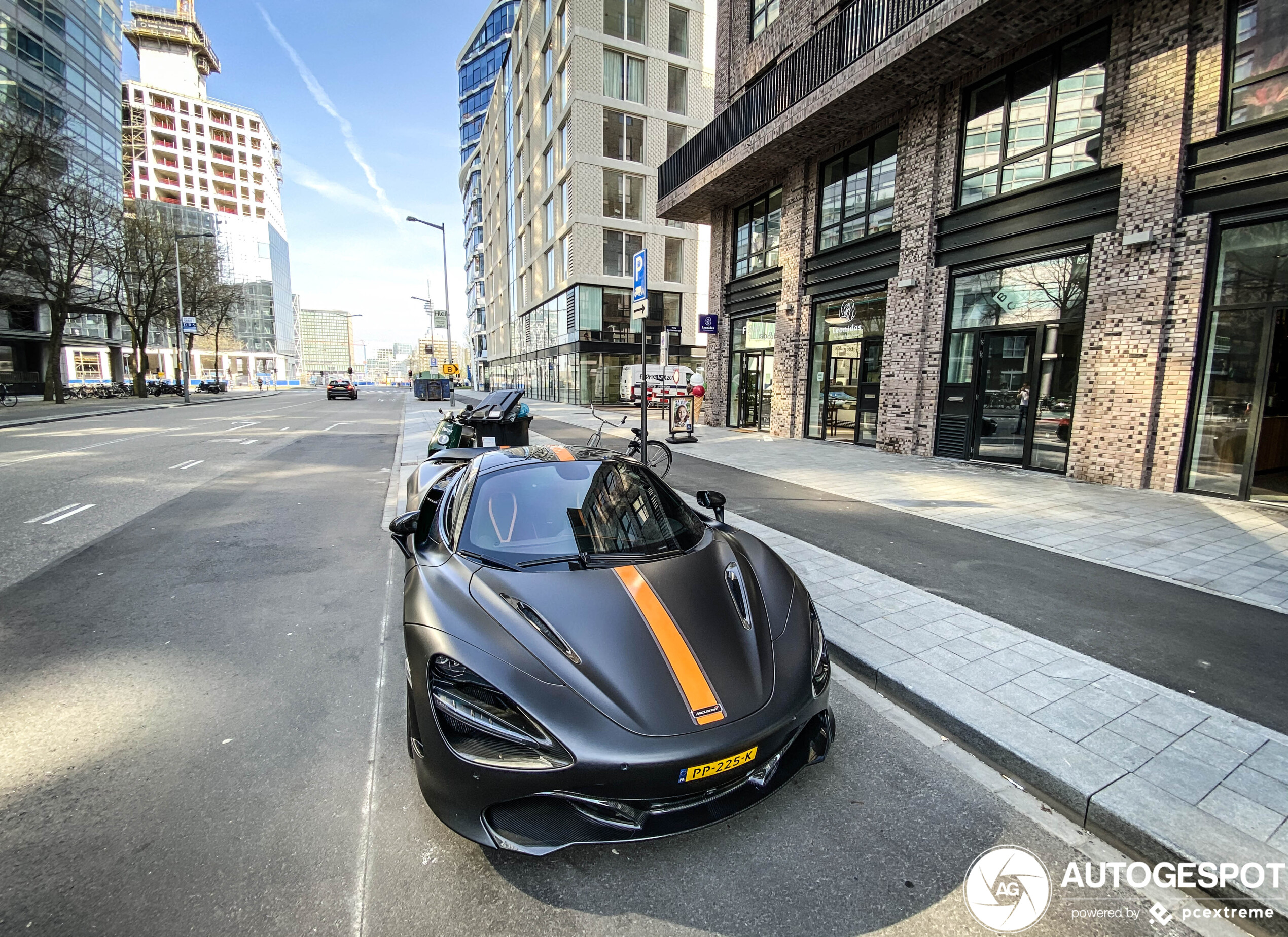 McLaren 720S van nieuw jasje voorzien