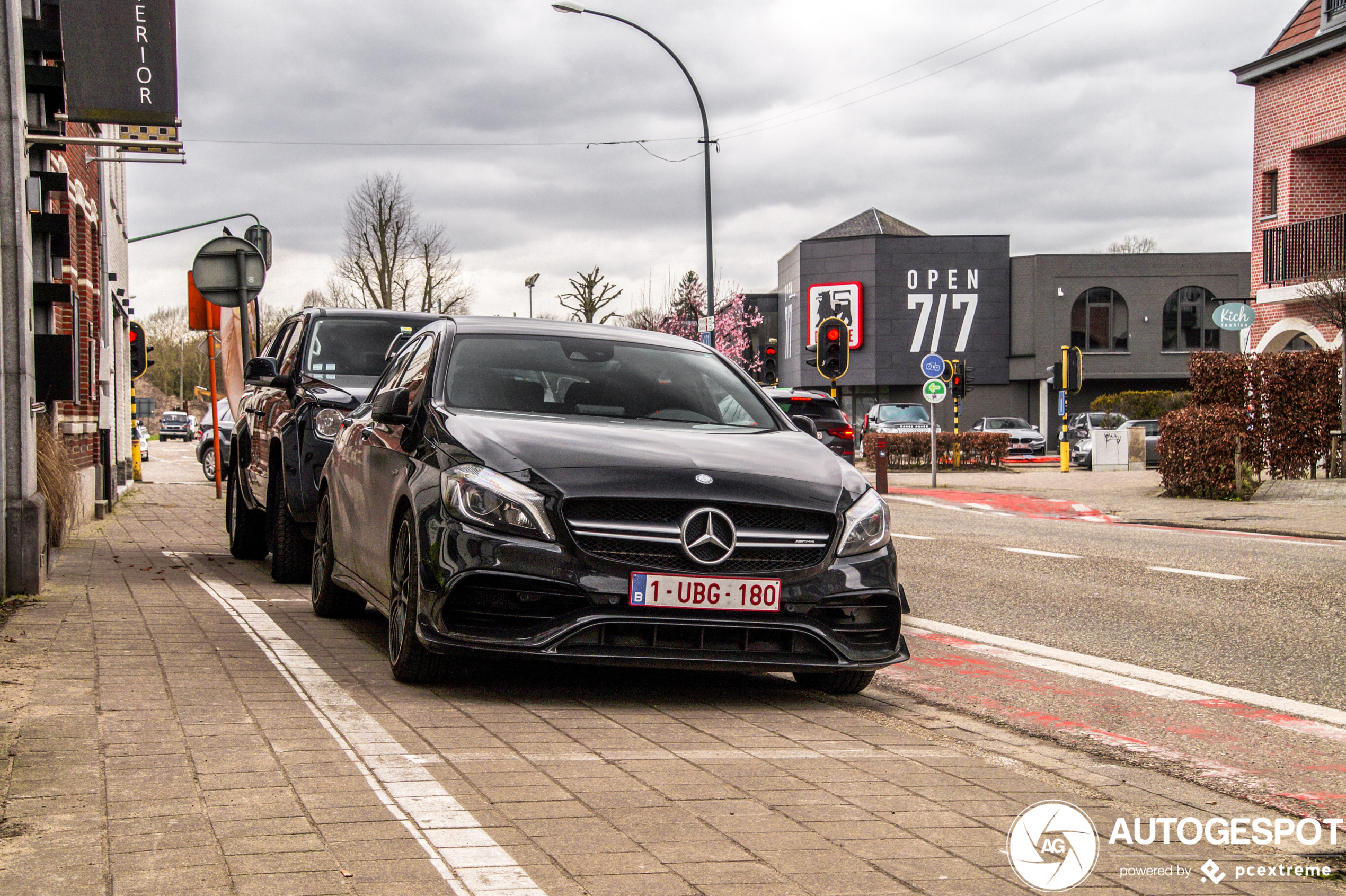 Mercedes-AMG A 45 W176 2015