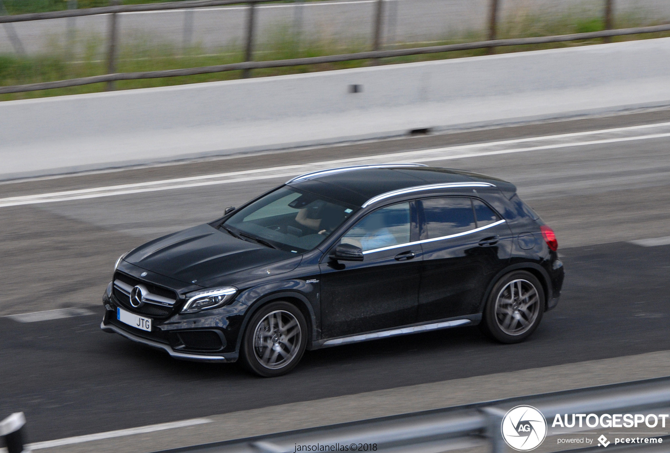 Mercedes-AMG GLA 45 X156