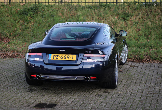 Aston Martin DB9