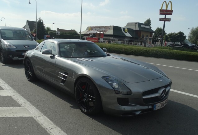 Mercedes-Benz SLS AMG