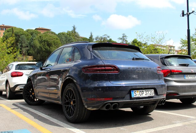 Porsche 95B Macan GTS