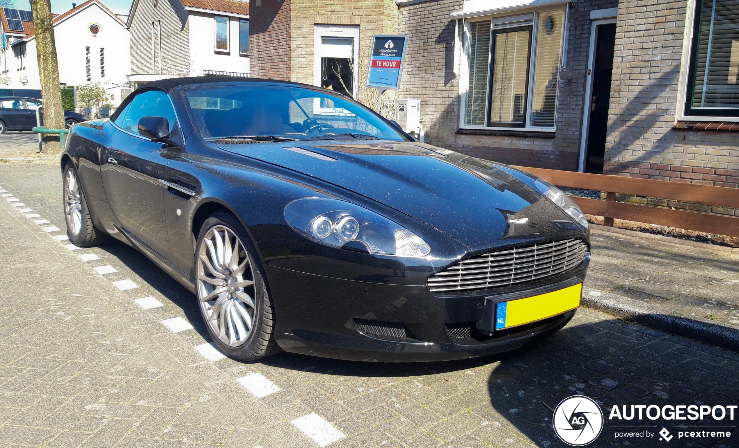 Aston Martin DB9 Volante