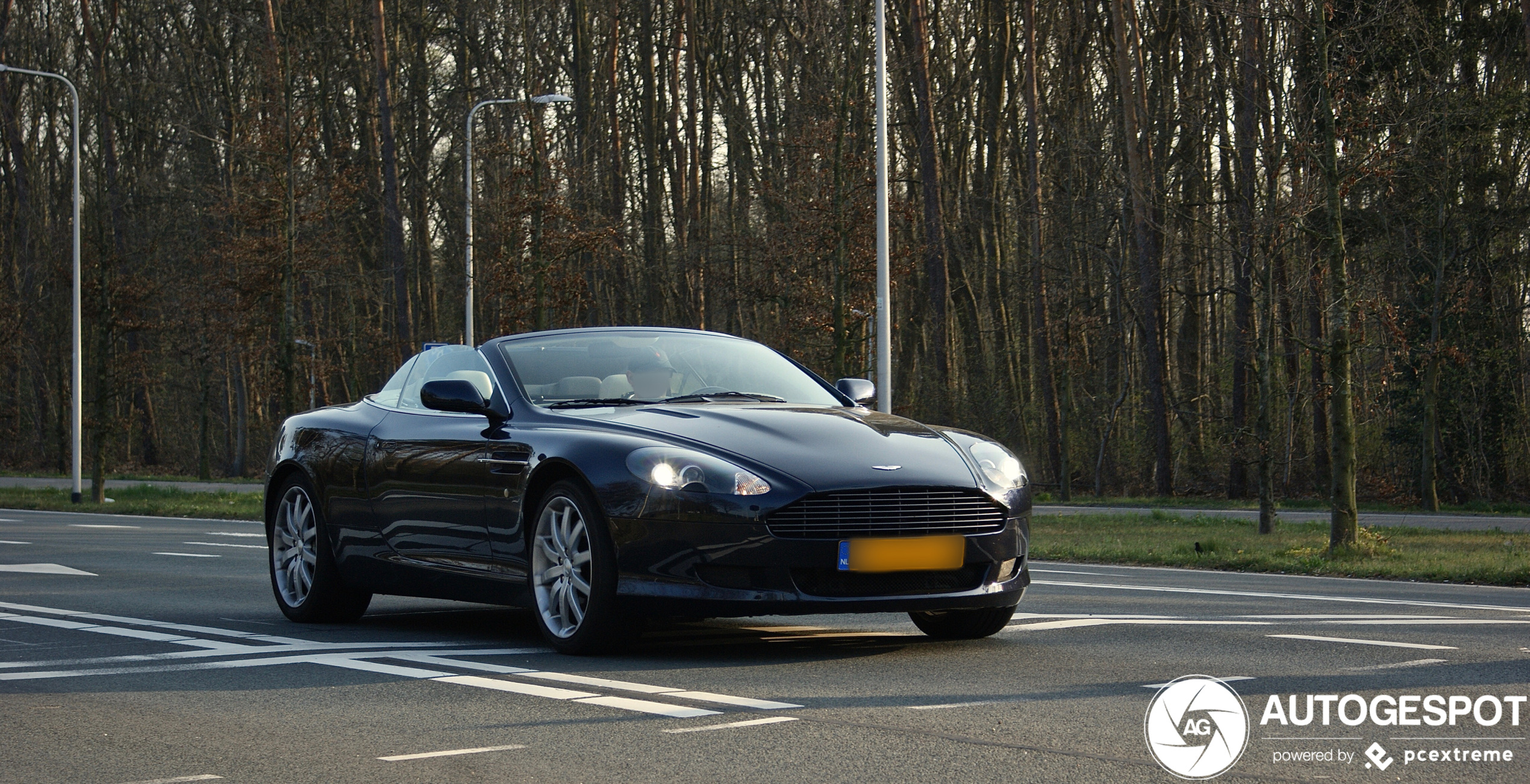 Aston Martin DB9 Volante