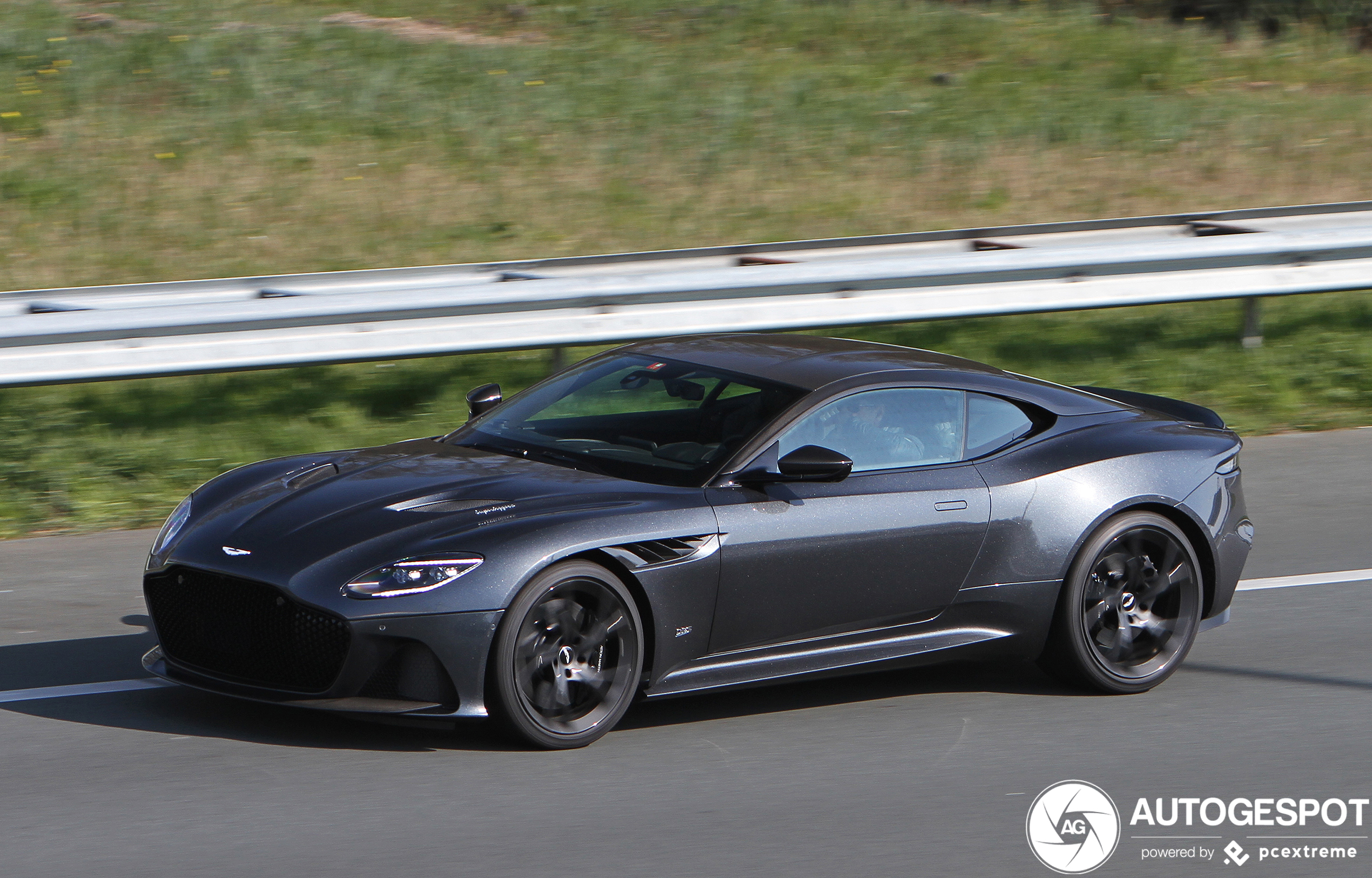 Aston Martin DBS Superleggera