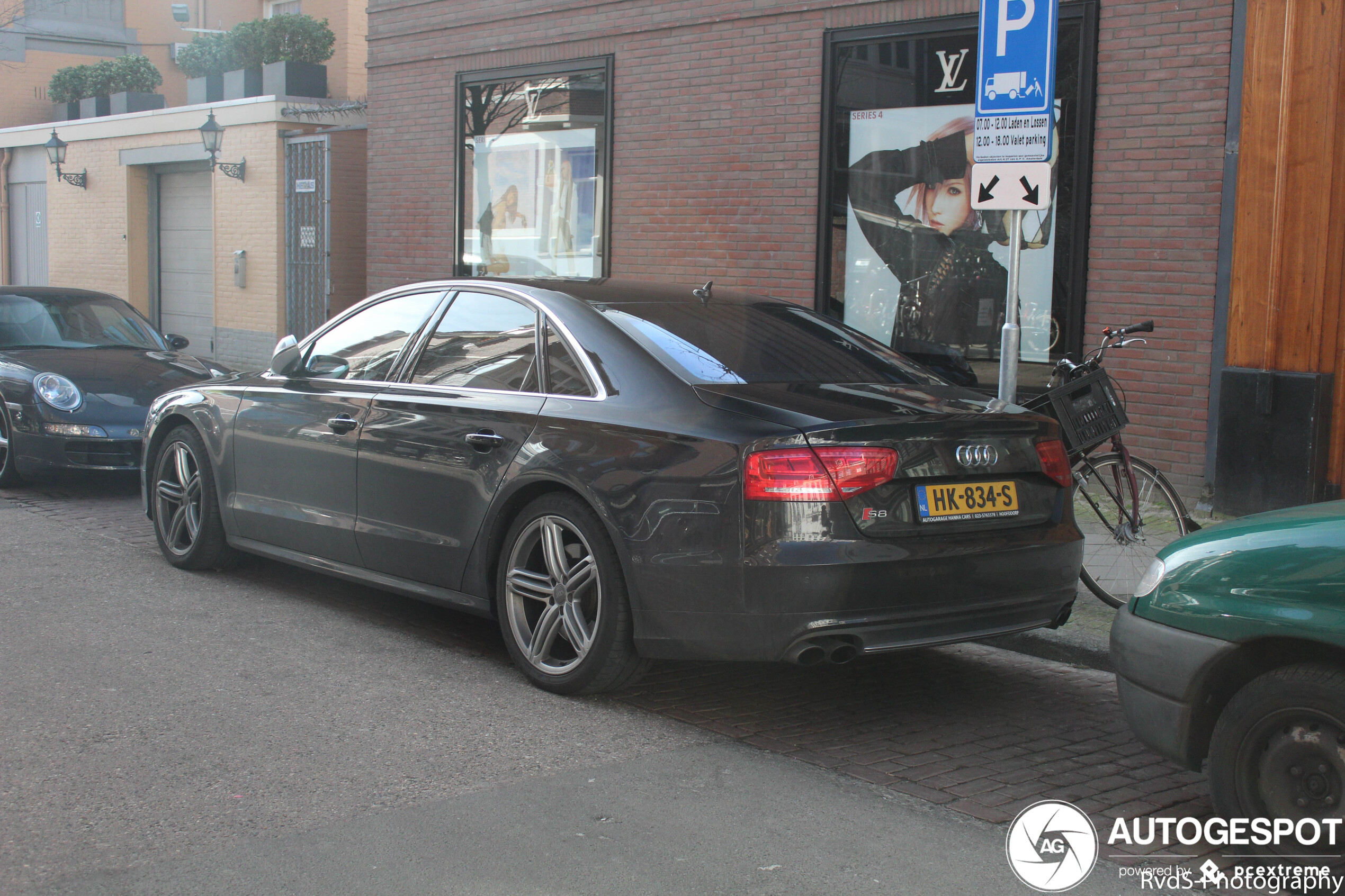 Audi S8 D4