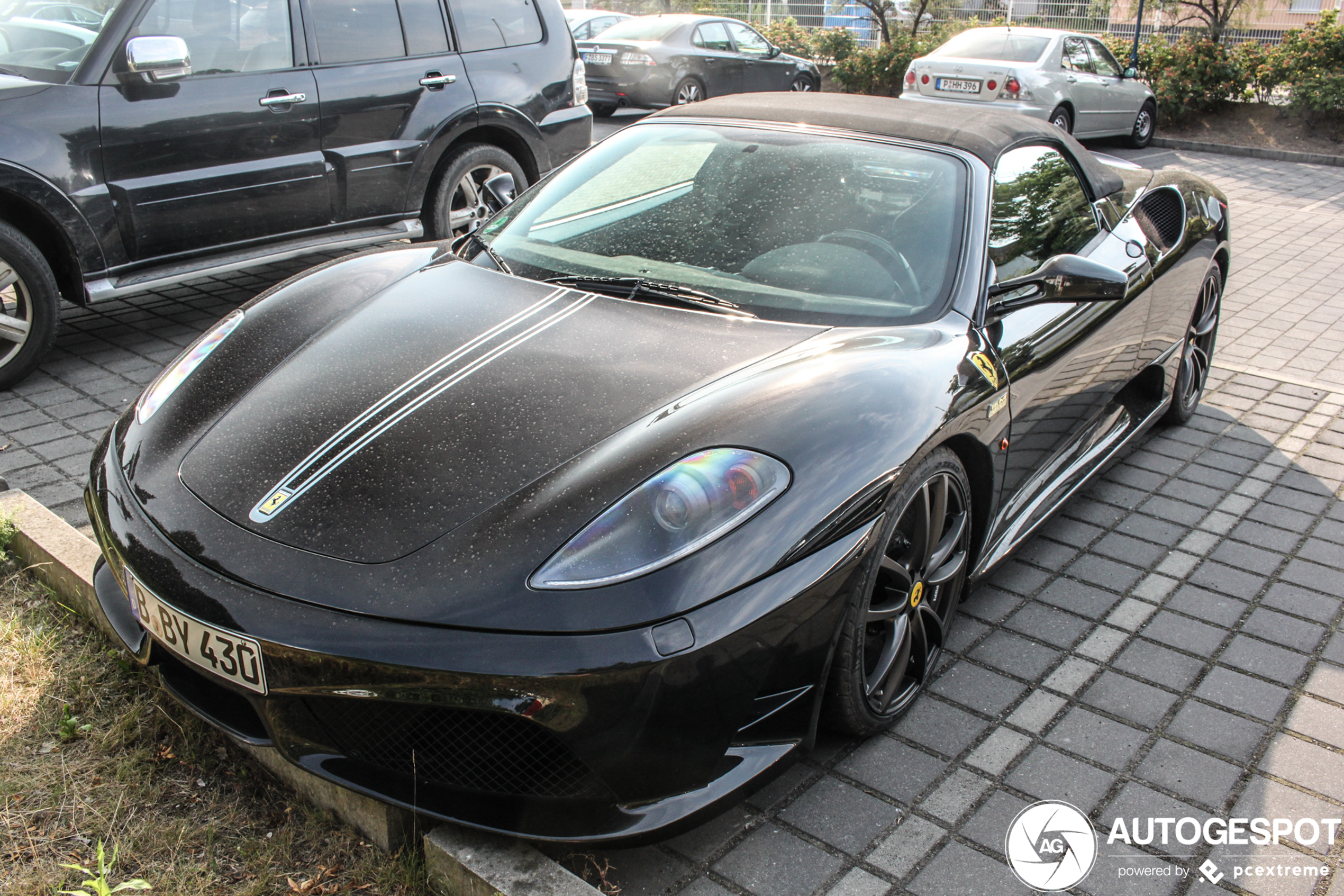 Ferrari Scuderia Spider 16M