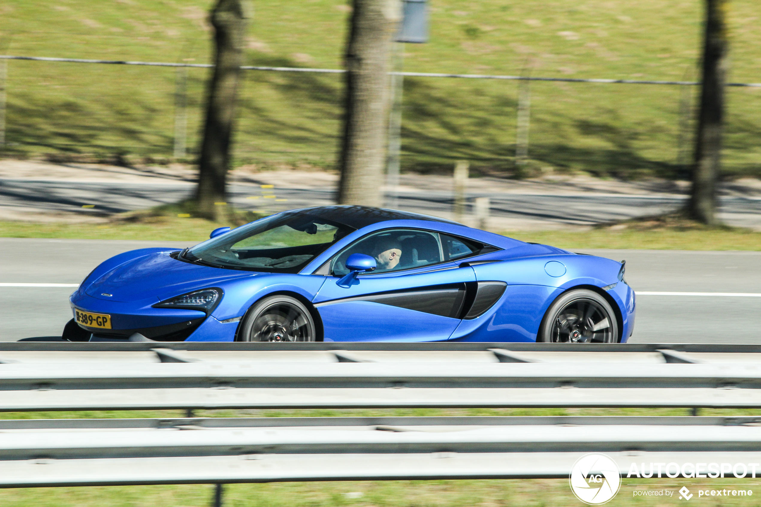 McLaren 570S