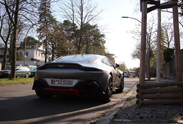 Aston Martin V8 Vantage 2018