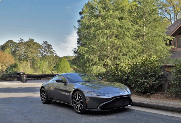 Aston Martin V8 Vantage 2018