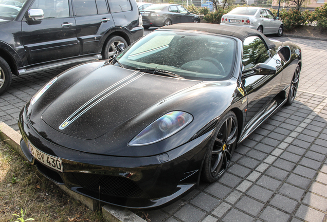 Ferrari Scuderia Spider 16M