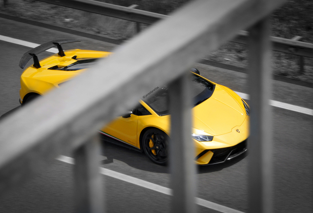 Lamborghini Huracán LP640-4 Performante