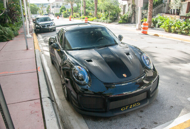 Porsche 991 GT2 RS Weissach Package